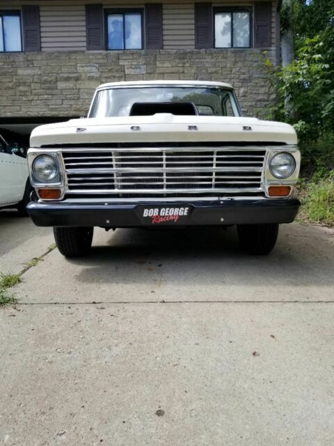1969 White Ford F-100 Standard Cab Pickup