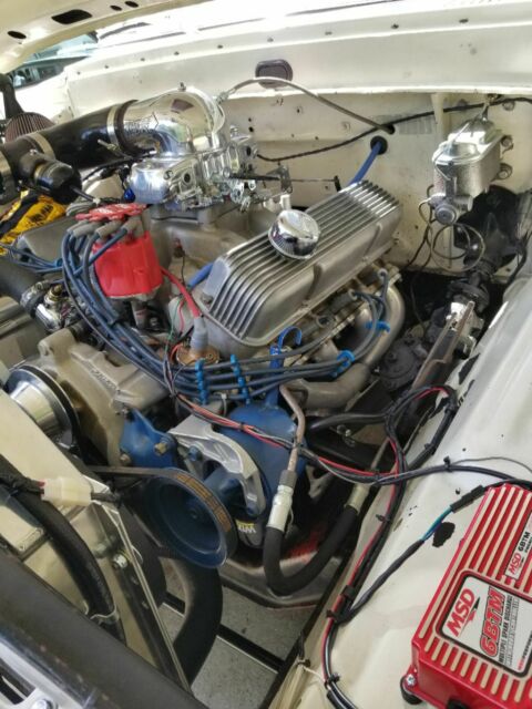 1969 White Ford F-100 Standard Cab Pickup