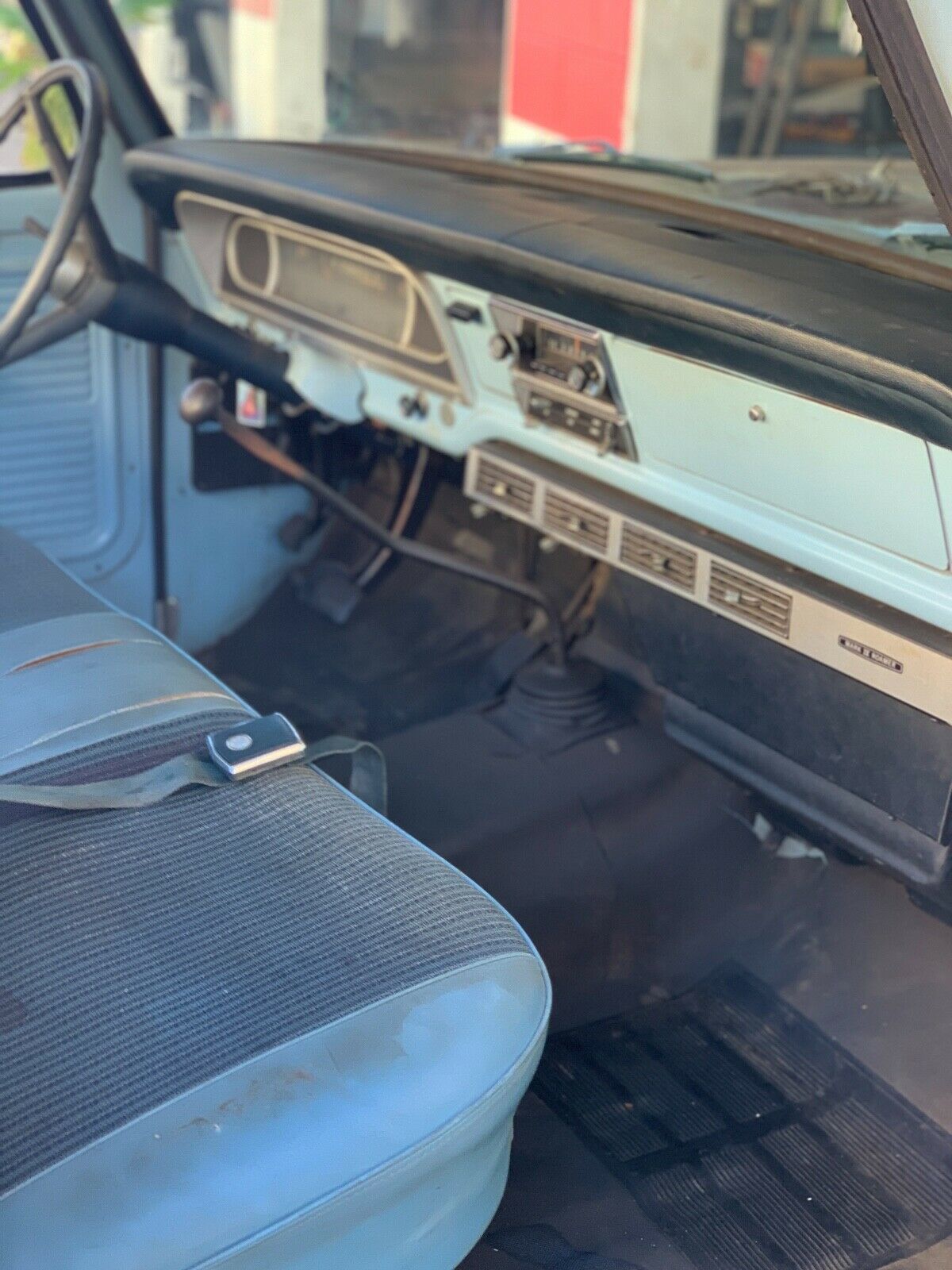 1969 Blue Ford F-250