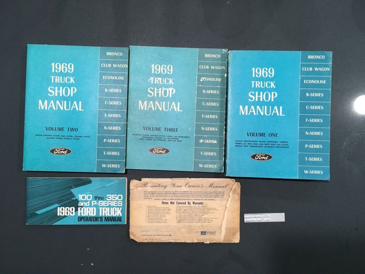 1969 Blue Ford F-250