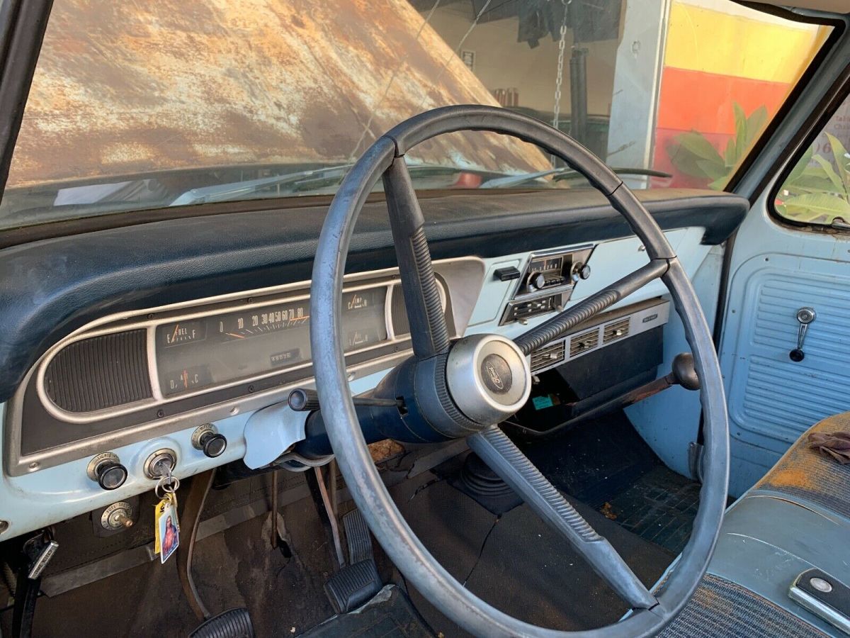 1969 Blue Ford F-250