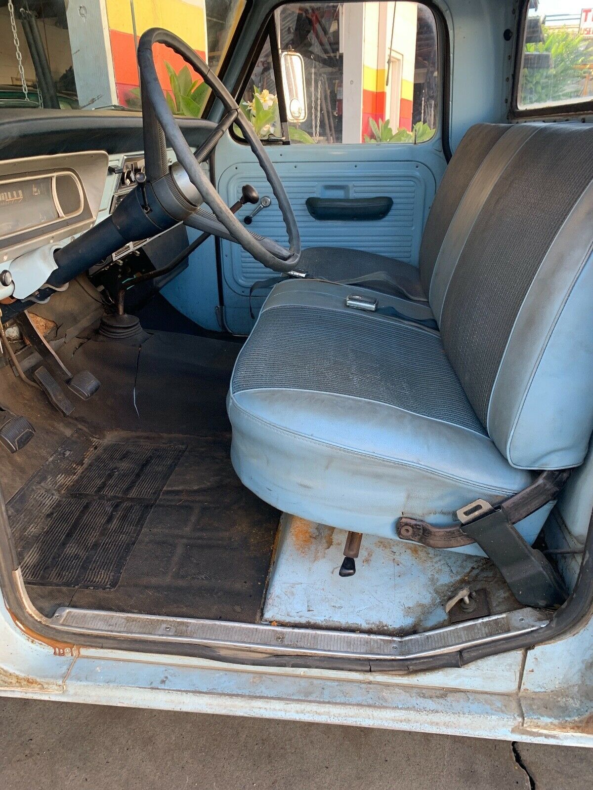 1969 Blue Ford F-250