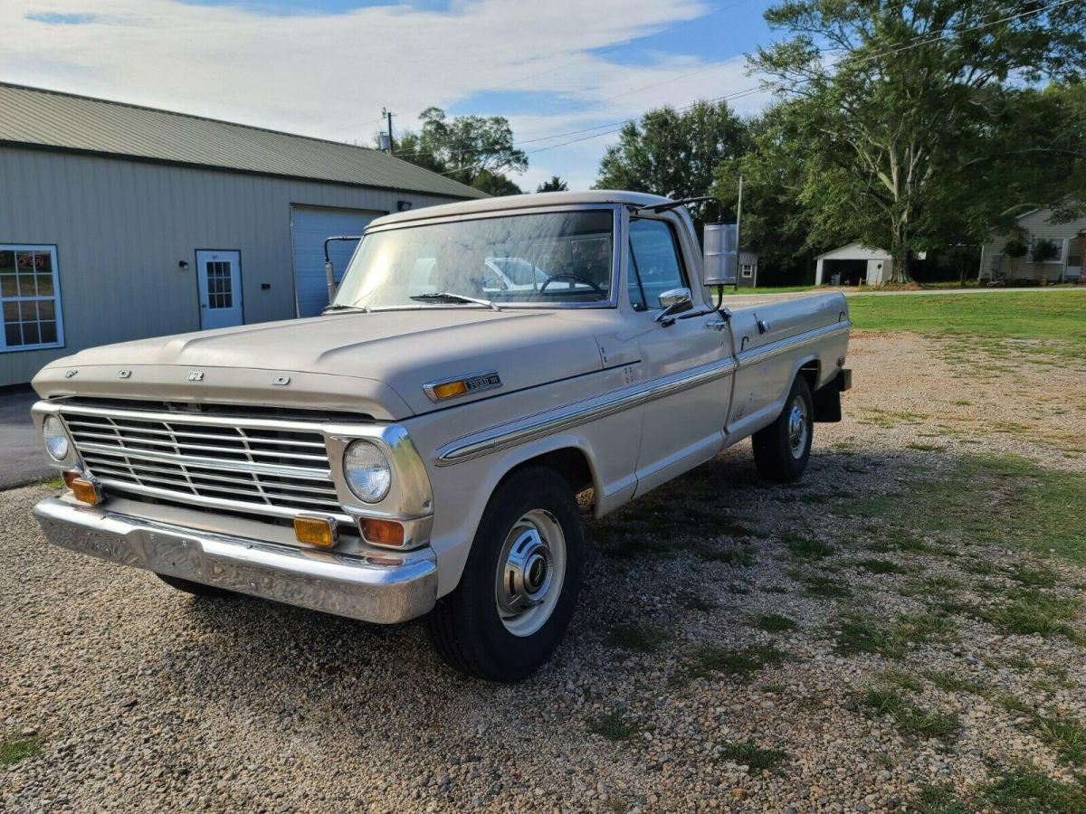 1969 White Ford F-250 Standard Cab Pickup