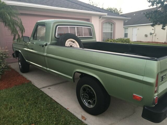 1969 Green Ford F-250 Cab & Chassis