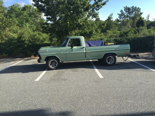 1969 Green Ford F-250 Cab & Chassis