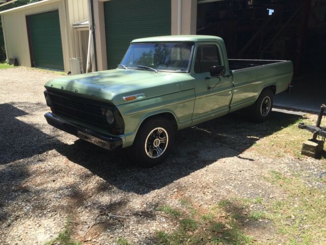 1969 Green Ford F-250 Cab & Chassis