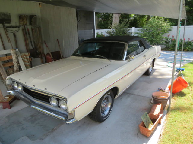 1969 White Ford Fairlane U/K