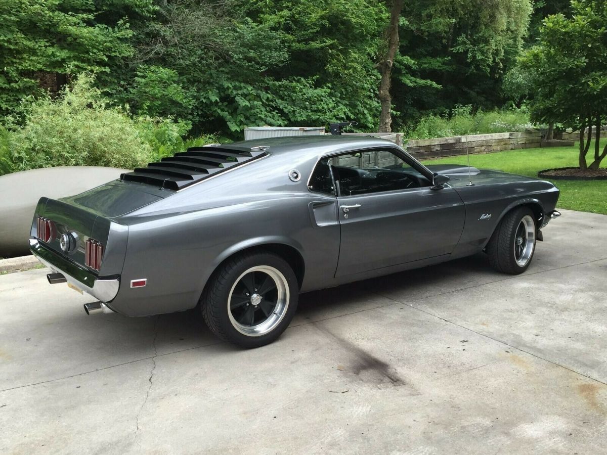1969 metallic flake gunmetal/grey Ford Mustang Fastback