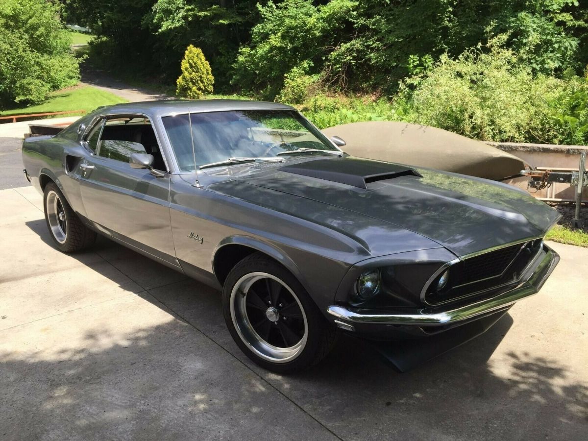 1969 metallic flake gunmetal/grey Ford Mustang Fastback