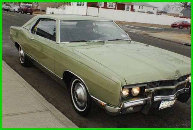 1969 Gold Ford LTD Coupe