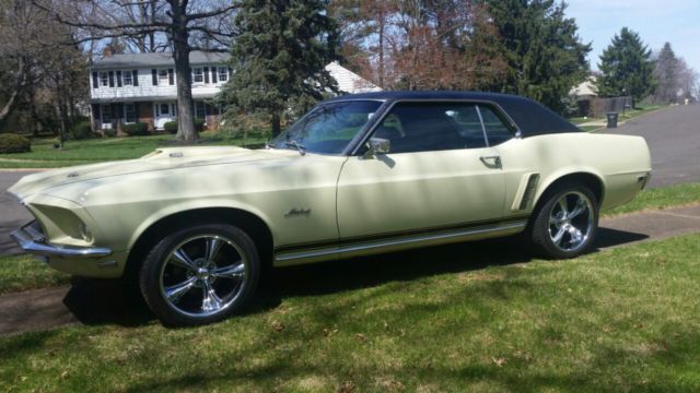 1969 Green Lime Ford Mustang Coupe