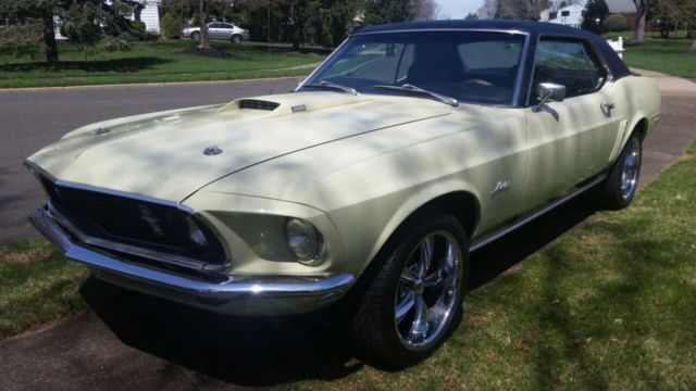 1969 Green Lime Ford Mustang Coupe
