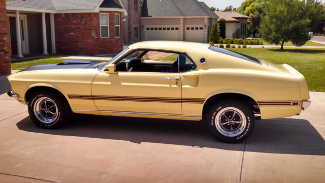 1969 meadowlark yellow Ford Mustang