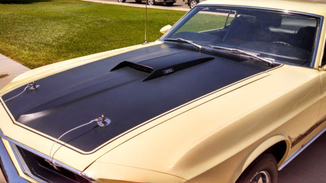 1969 meadowlark yellow Ford Mustang