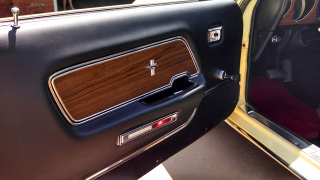 1969 meadowlark yellow Ford Mustang