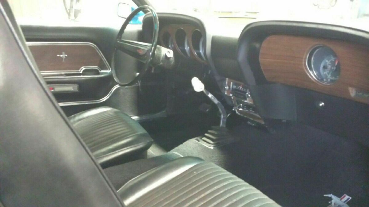 1969 White Ford Mustang