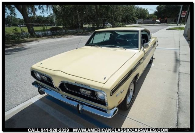 1969 Yellow Plymouth Barracuda