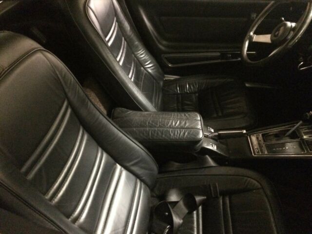 1969 Black Chevrolet Corvette Coupe / Removable top