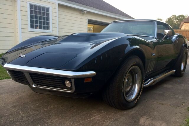 1969 Black Chevrolet Corvette Coupe / Removable top