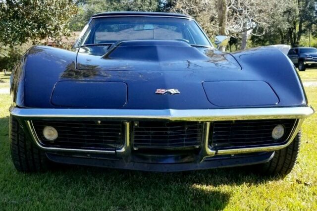1969 Black Chevrolet Corvette Coupe / Removable top