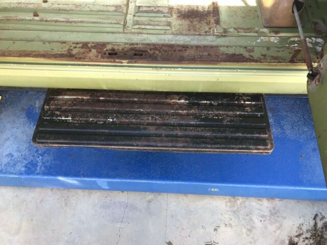 1969 Green white Chevrolet Sportvan90