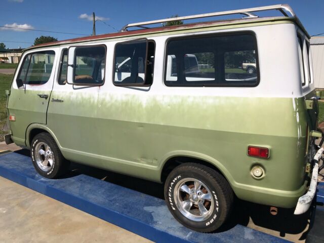 1969 Green white Chevrolet Sportvan90