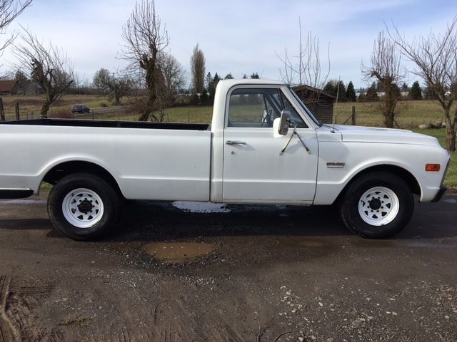 1969 White GMC 2500 Standard Cab Pickup