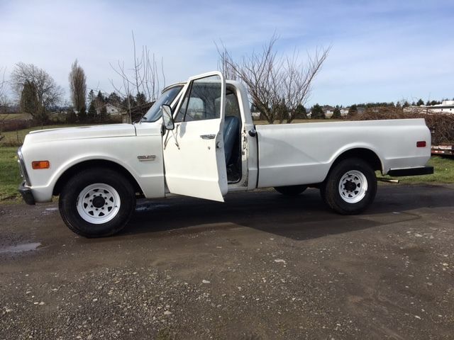 1969 White GMC 2500 Standard Cab Pickup