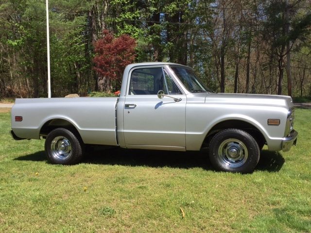 1969 Silver GMC C10 / C15 Standard Cab Pickup