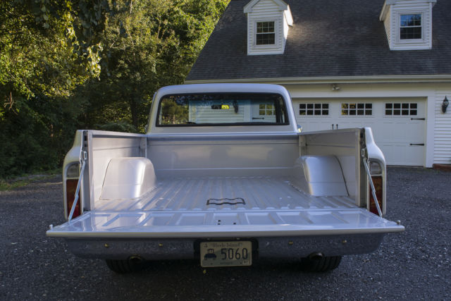 1969 Silver GMC C10 / C15 Standard Cab Pickup