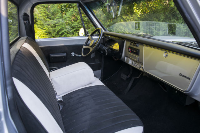 1969 Silver GMC C10 / C15 Standard Cab Pickup