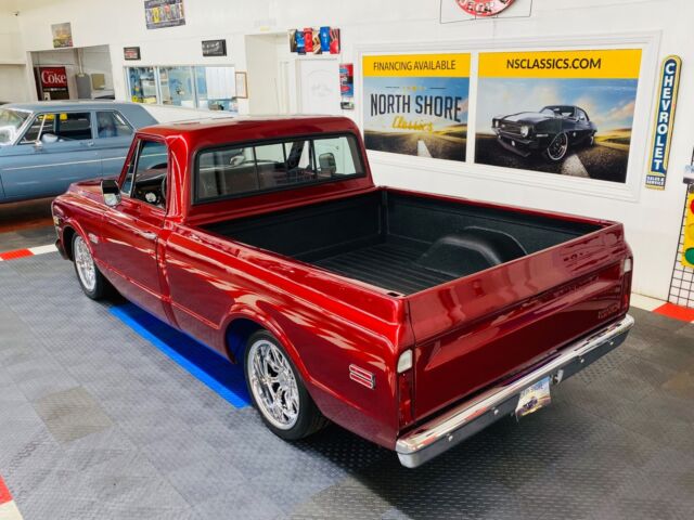 1969 Red GMC C15 Pick-Up