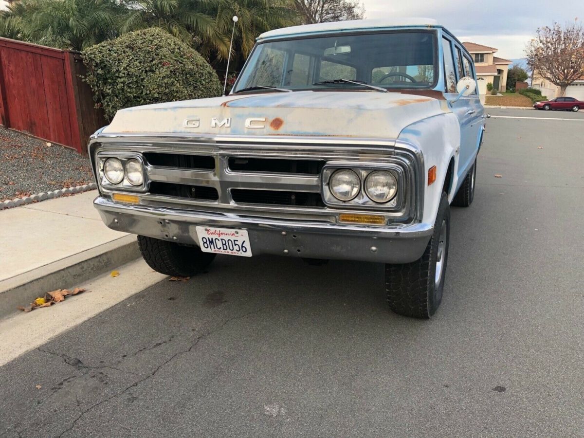 1969 GMC Suburban