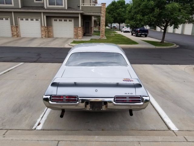 1969 Silver Pontiac GTO Coupe