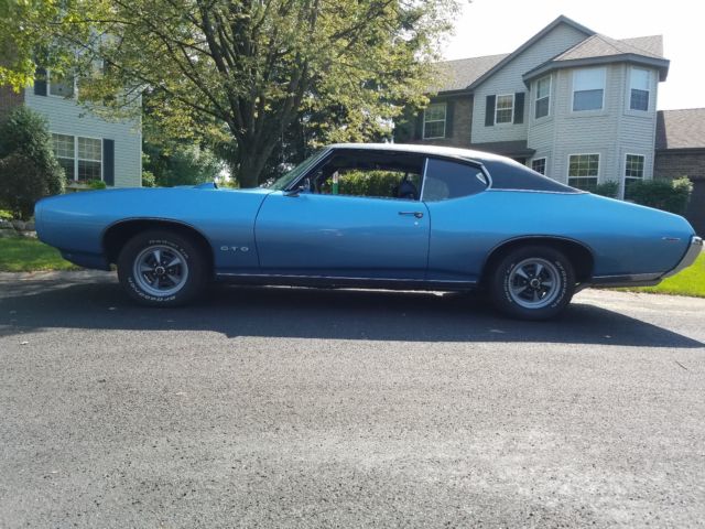 1969 Blue Pontiac GTO Coupe