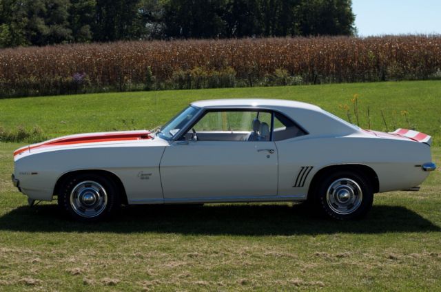 1969 White Chevrolet Camaro Coupe