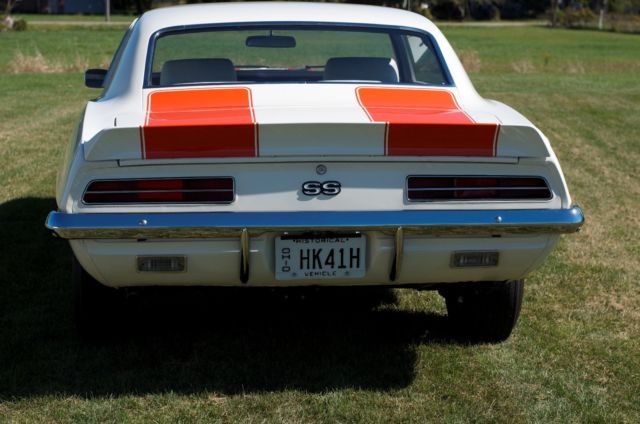 1969 White Chevrolet Camaro Coupe