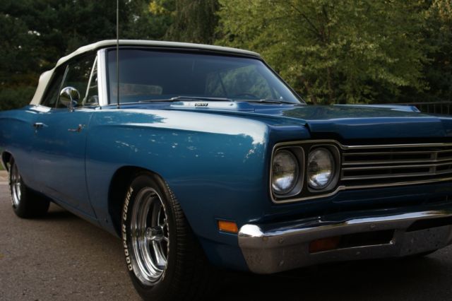 1969 Silver Plymouth Road Runner Coupe