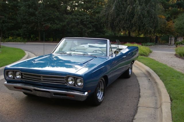 1969 Silver Plymouth Road Runner Coupe