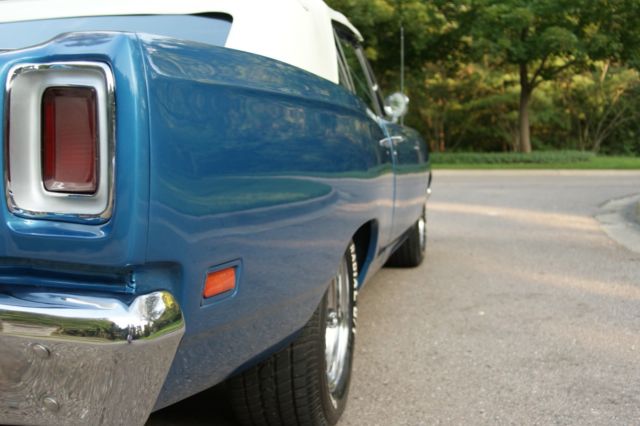 1969 Silver Plymouth Road Runner Coupe