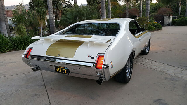 1969 White Oldsmobile Hurst Coupe