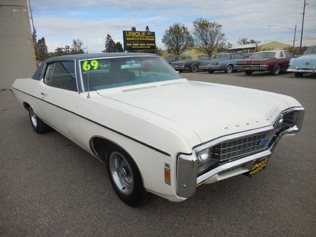 1969 White Chevrolet Impala Coupe