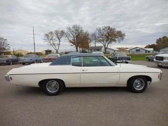 1969 White Chevrolet Impala Coupe