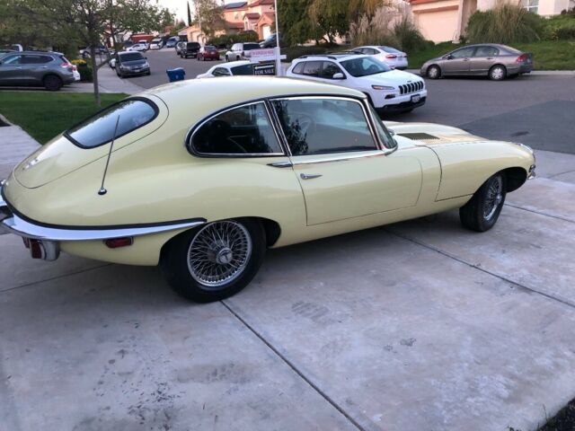 1969 Yellow Jaguar Xke
