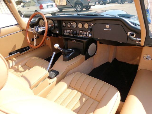 1969 Opalescent Dark Blue Jaguar E-Type