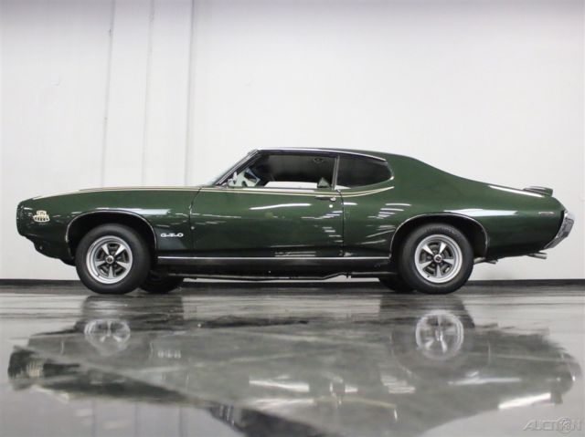 1969 Green Pontiac GTO