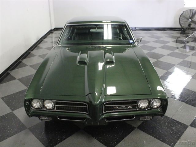 1969 Green Pontiac GTO