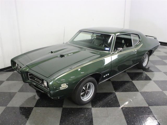 1969 Green Pontiac GTO