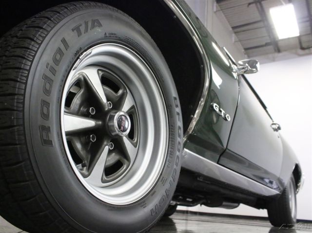 1969 Green Pontiac GTO