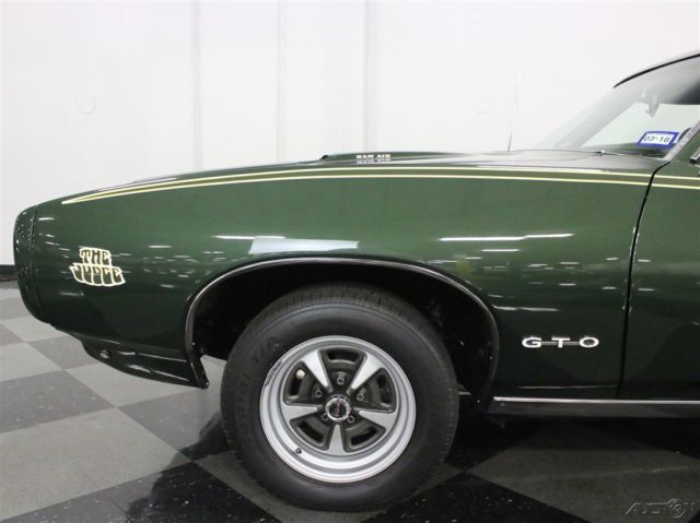 1969 Green Pontiac GTO